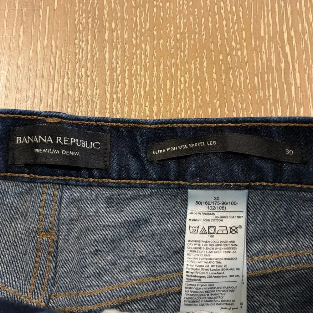 Banana Republic Jeans Women 30 Dark Wash Ultra High Rise Barrel Leg Button Fly - Picture 7 of 10